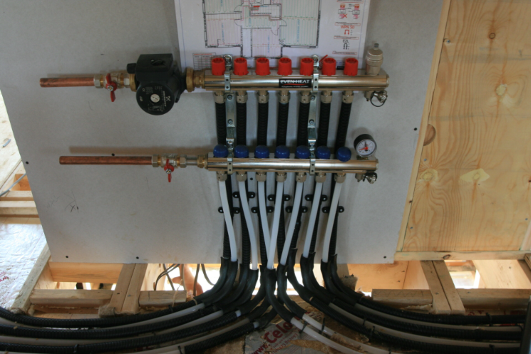 A manifold setup in a dark room